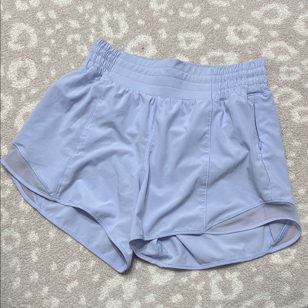 Lululemon Hotty Hot Low-Rise Lined Short 2.5” – Pastel Lavender